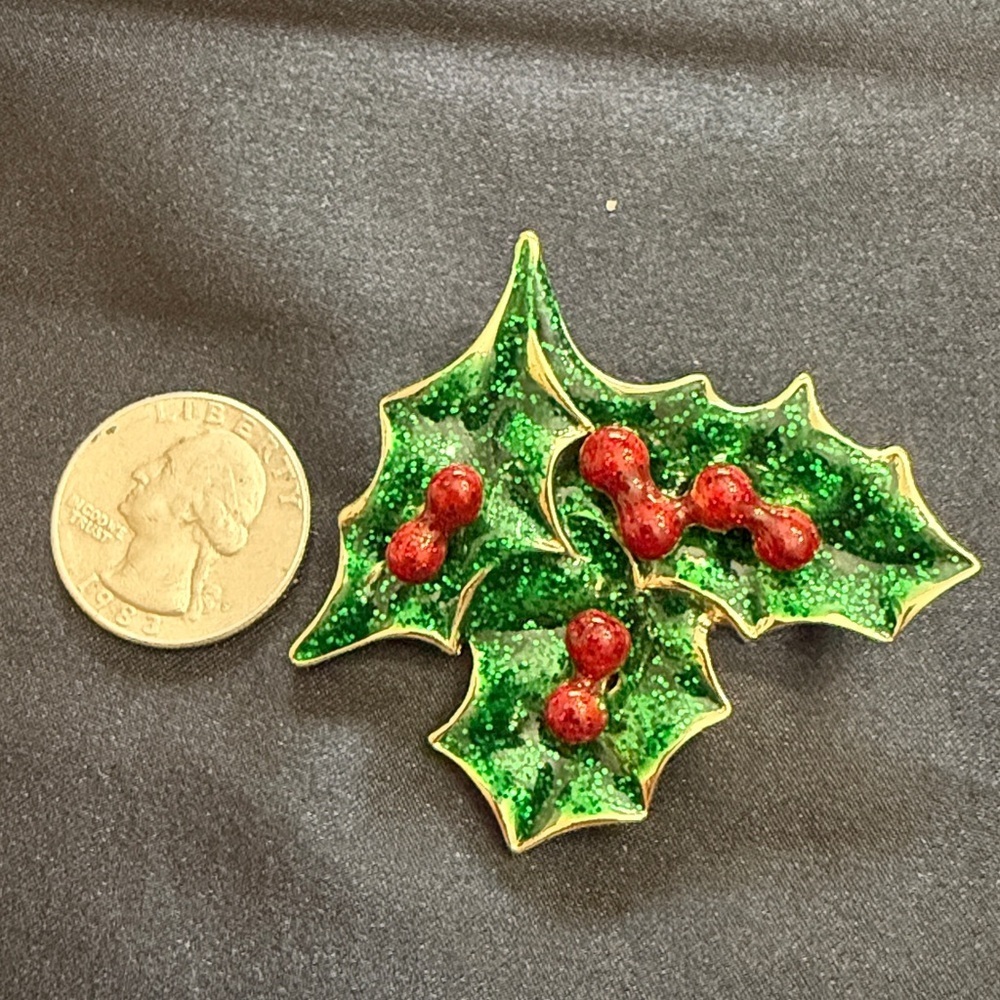 Vintage Christmas Holly & Present Brooches and Rhinestone Tree Post Earrings - Picture 4 of 9